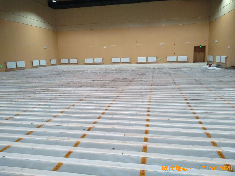 山東青島市李滄區佛耳崖小學運動木地板鋪裝案例