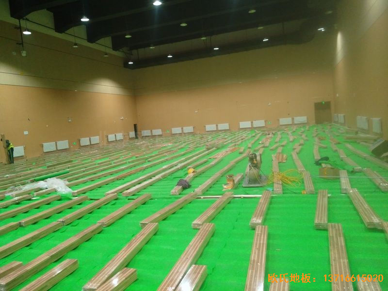 山東青島市李滄區佛耳崖小學運動木地板鋪裝案例