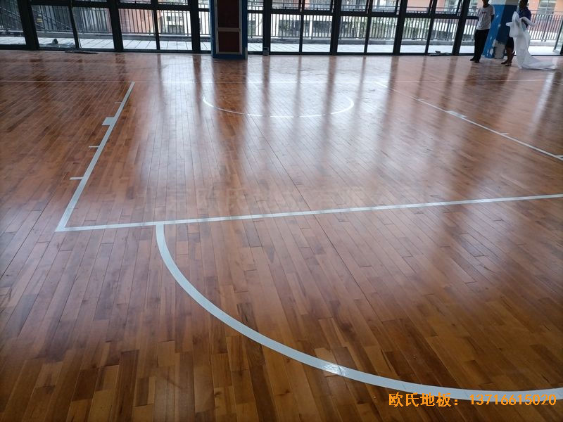 江蘇宿遷富民路學校運動木地板施工案例