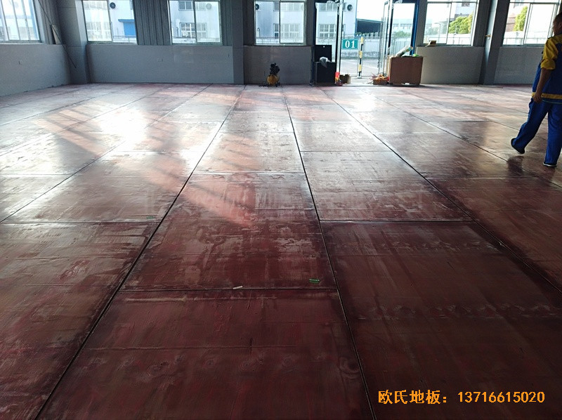 安徽懷寧縣新明源電力公司羽毛球館體育地板施工案例4