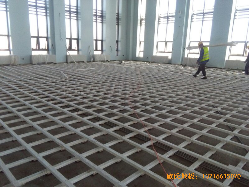 甘肅敦煌大酒店羽毛球館體育地板施工案例1