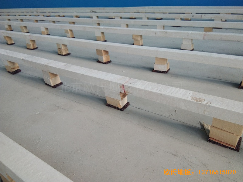 廣東臺山市郎城汽車城運動館體育地板安裝案例1