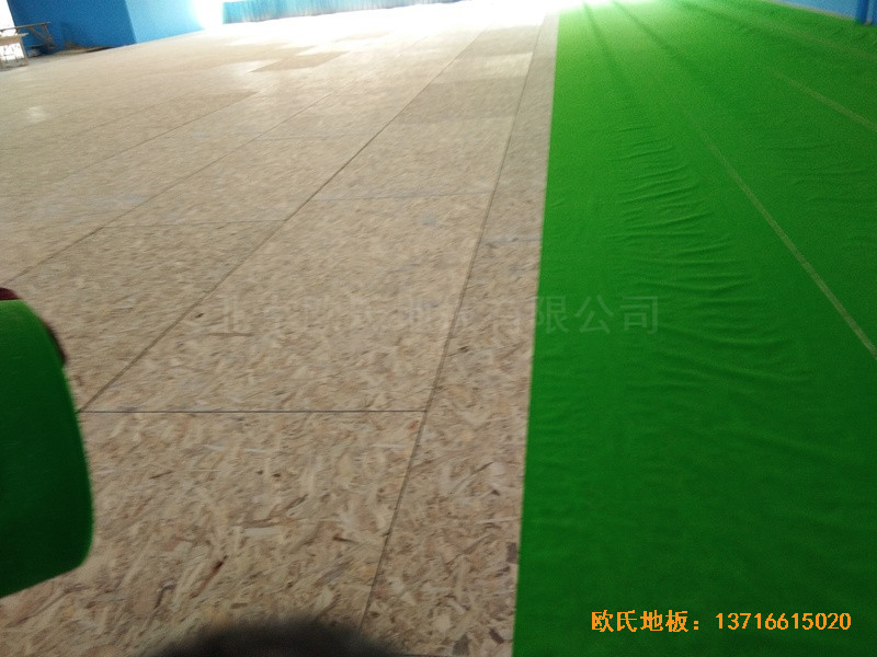 廣東臺山市郎城汽車城運動館體育地板安裝案例2