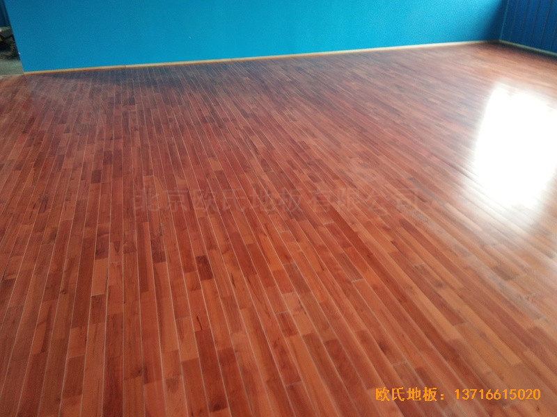 廣東臺山市郎城汽車城運動館體育地板安裝案例4