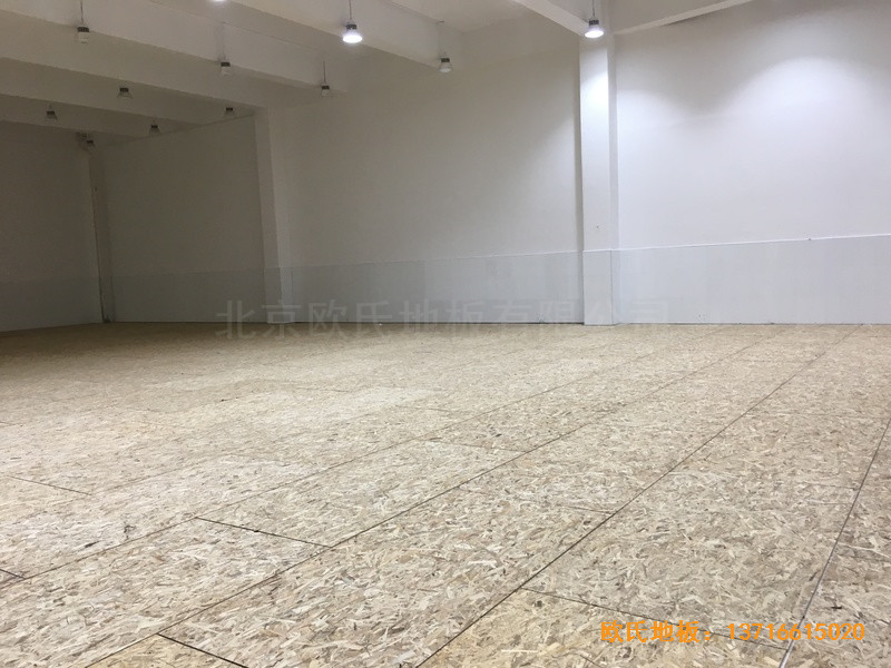 廣州金地香山湖籃球館體育木地板施工案例2