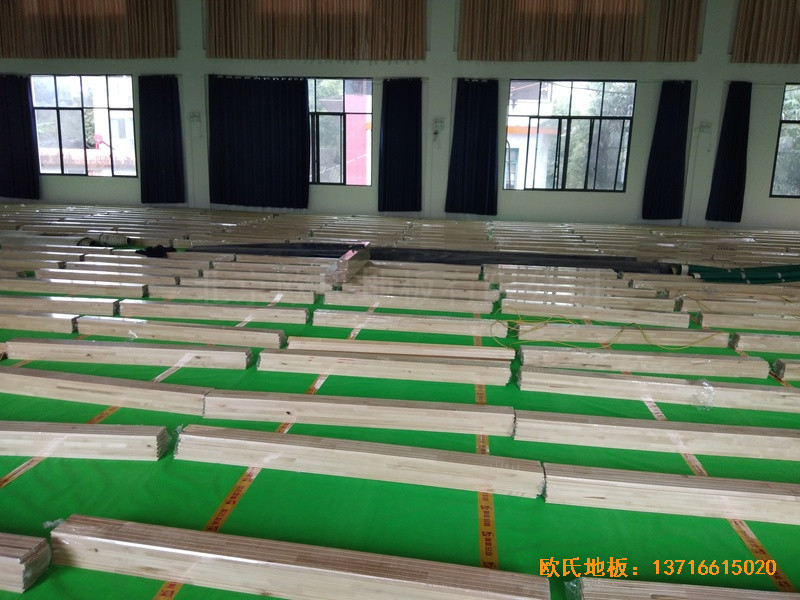 廣西龍勝縣黨校運動館體育地板施工案例3