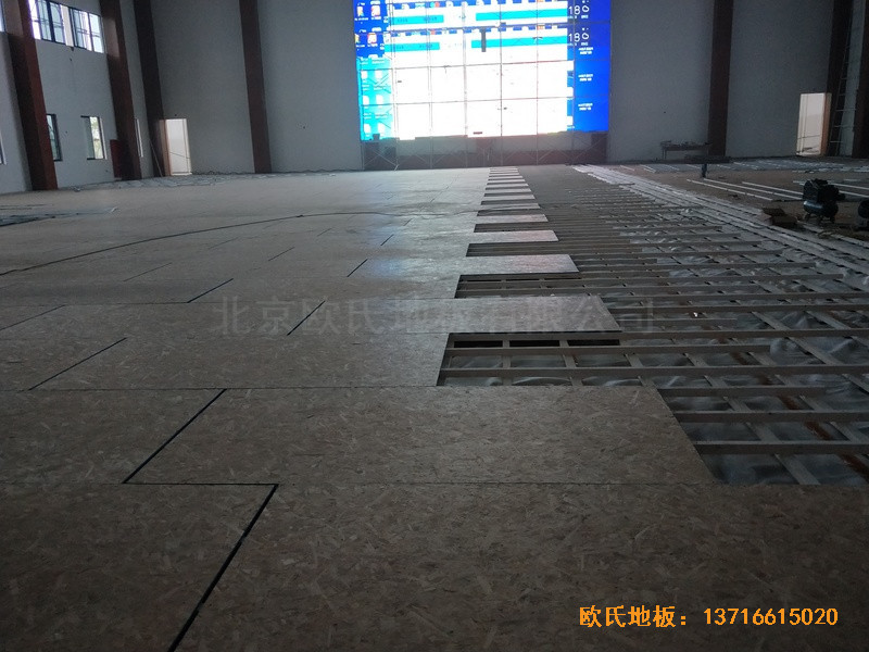 德清求是高中籃球館體育地板安裝案例2