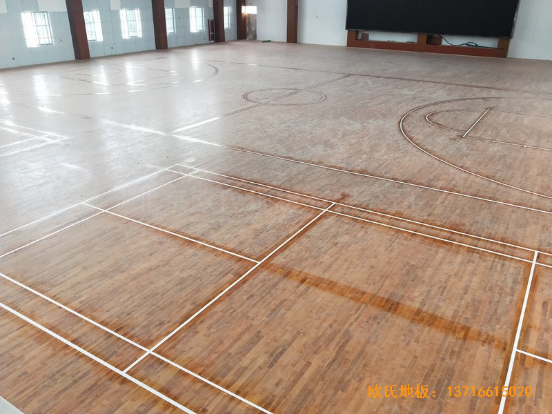 德清求是高中籃球館體育地板安裝案例3