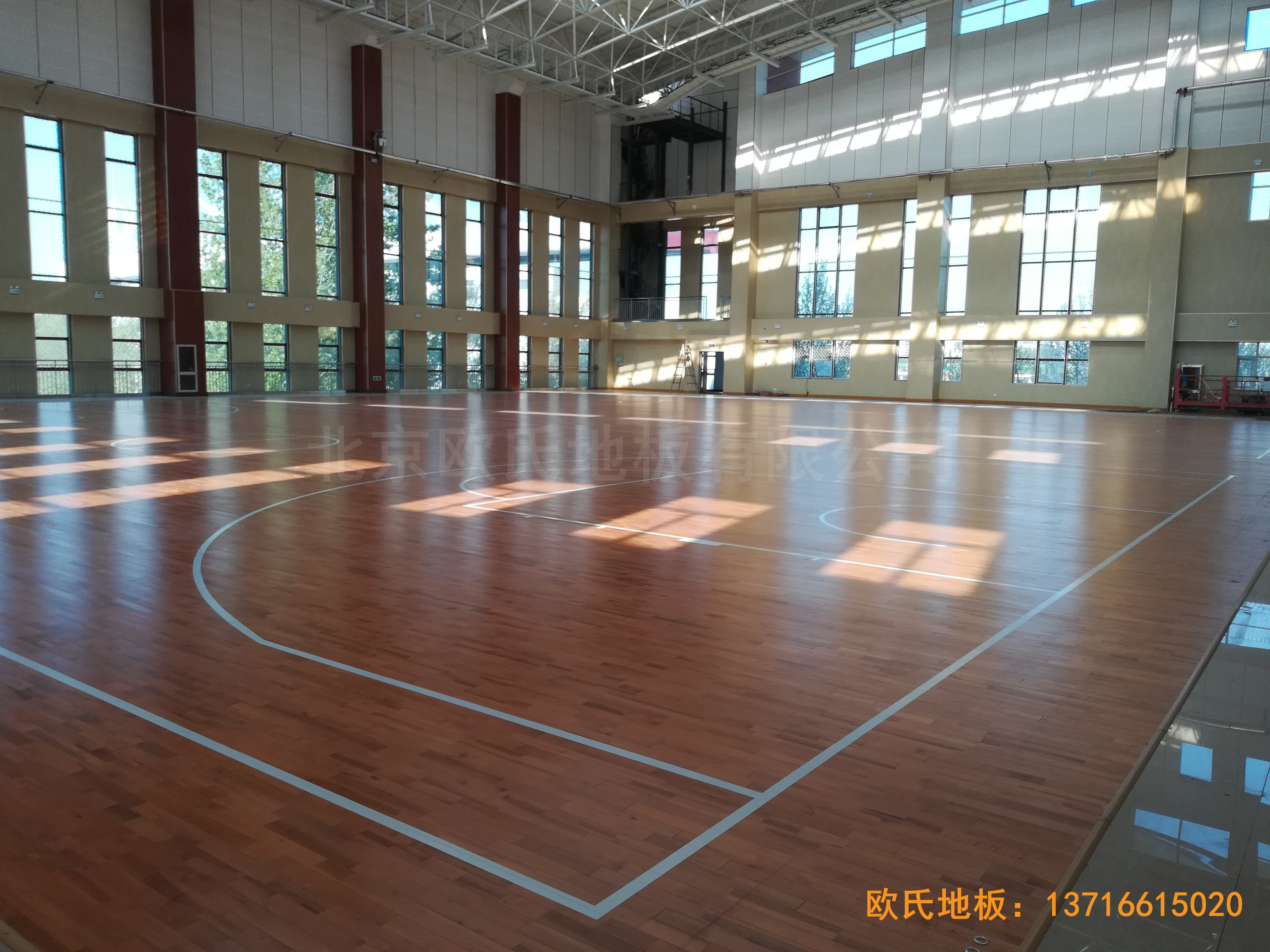 臨朐體育中心運動地板安裝案例2