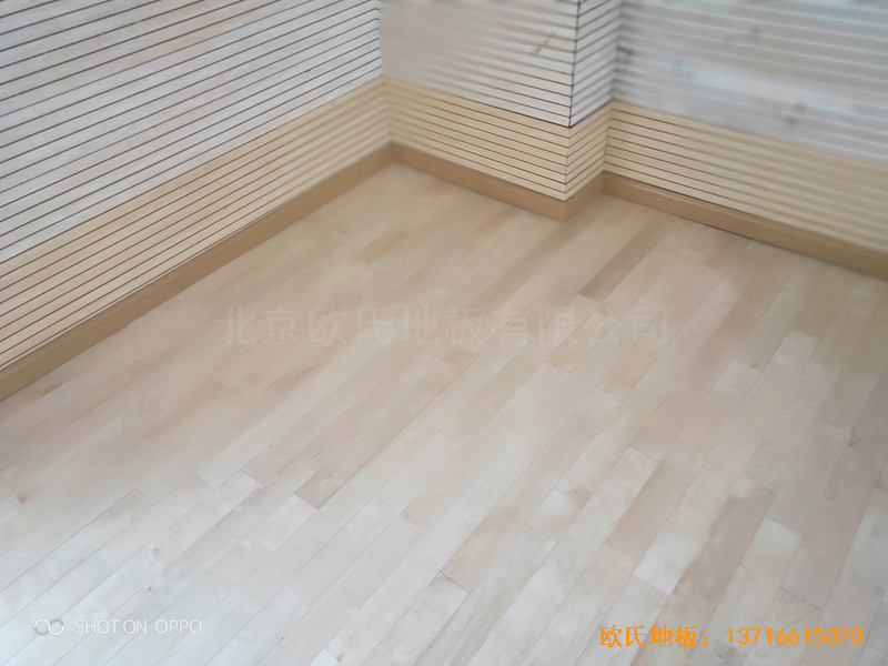 江蘇三井實驗小學籃球館運動地板施工案例3