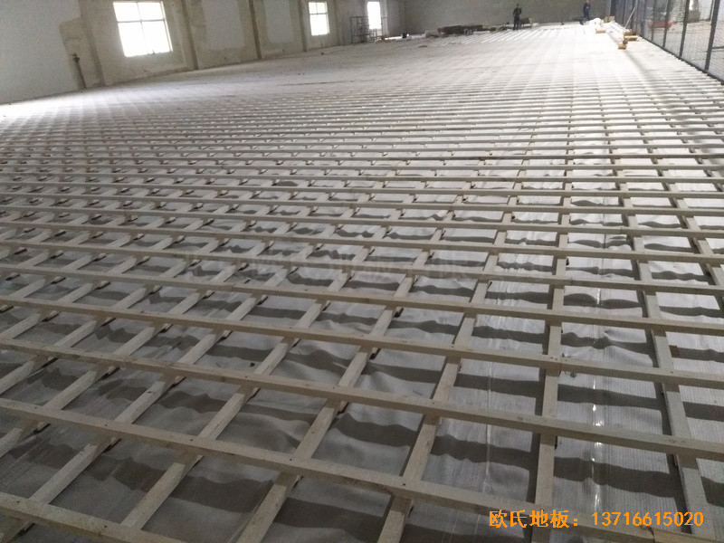 江蘇南通如東縣藍球樂園運動木地板安裝案例1