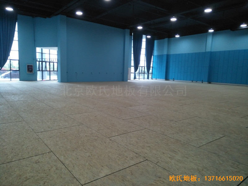 江蘇柘汪鎮港口大廈運動館運動木地板安裝案例3