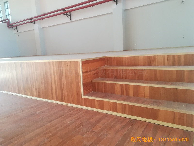 江蘇連云港徐圩小學籃球館體育木地板安裝案例5