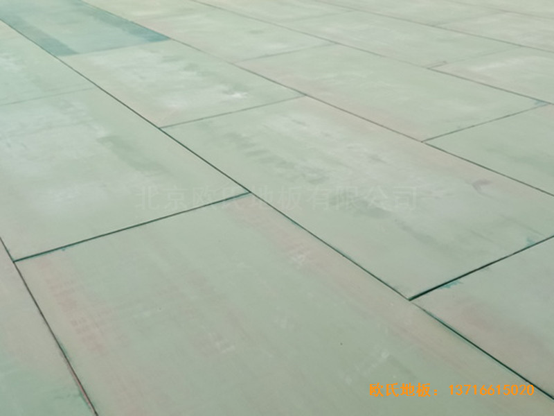 江西新余渝水七小籃球館運動地板鋪設案例2