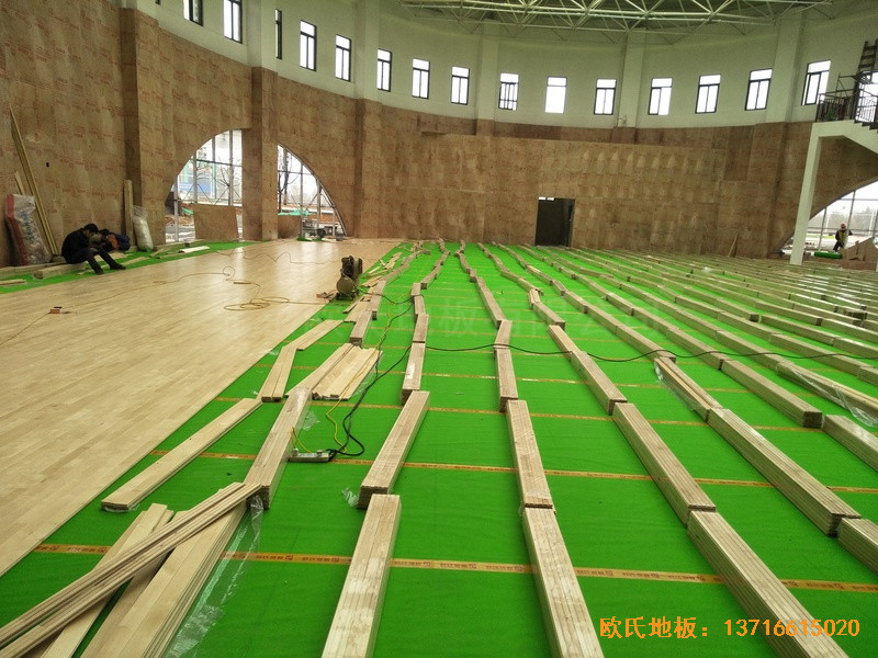 江西榮江金色春城小學運動館運動木地板鋪設案例3