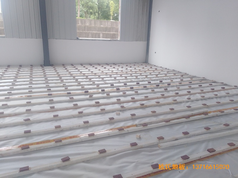 江西鷹潭中級人民法院籃球館體育地板鋪設案例1