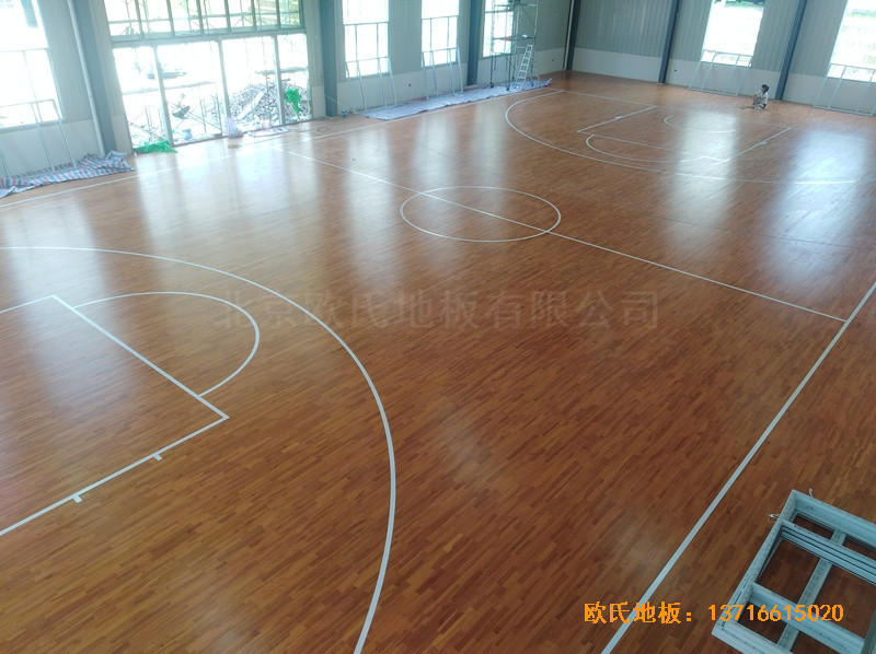 江西鷹潭中級人民法院籃球館體育地板鋪設案例4