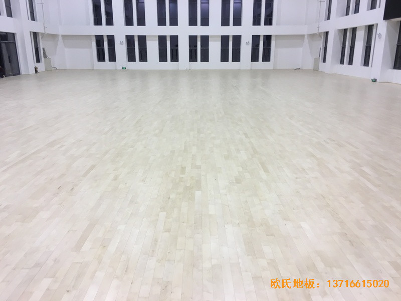 河南南陽南召縣天池電站運動館體育地板鋪設案例2