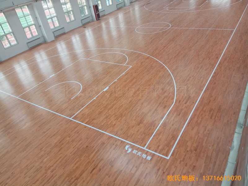濟南中區十三中學籃球館體育木地板施工案例3
