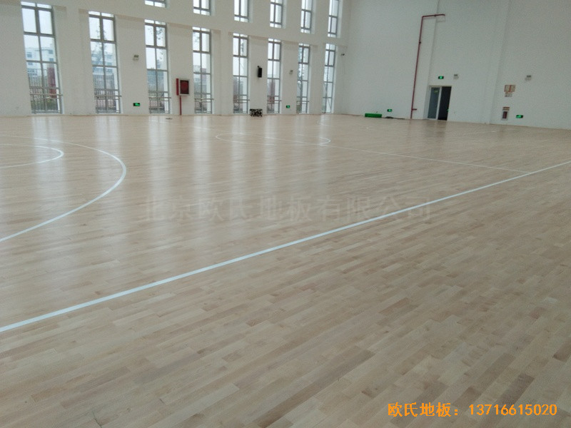 浙江溫嶺石橋頭中心小學籃球館運動地板安裝案例0