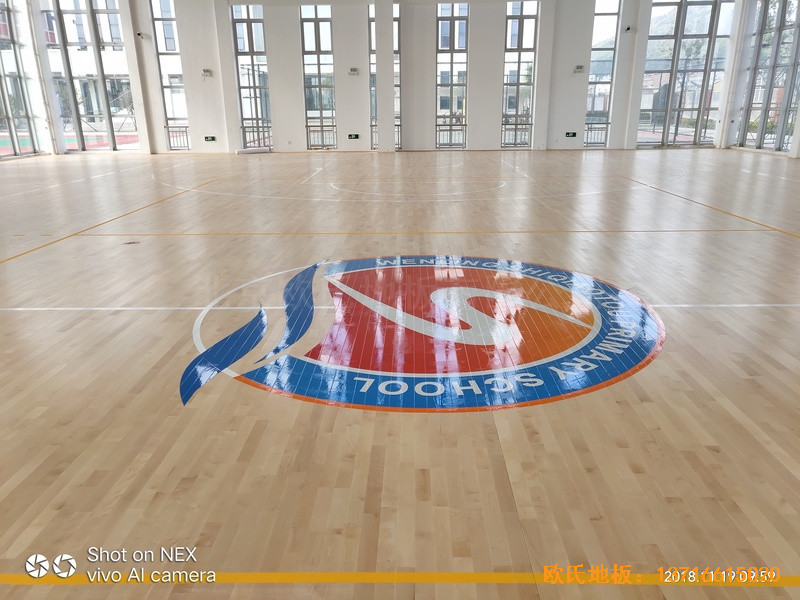 浙江溫嶺石橋頭中心小學籃球館運動地板安裝案例5