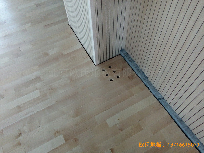 上海寶山區美蘭湖中學運動館體育地板安裝案例3