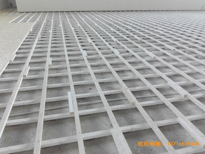 湖南益陽第十六中學體育館體育木地板鋪裝案例1