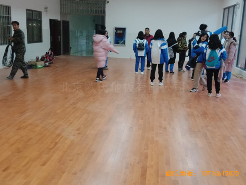 湖南衡陽鐵一中運動館體育木地板鋪設案例4