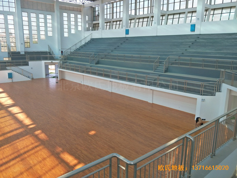 湖南辰溪實驗學校籃球館運動地板鋪設案例4