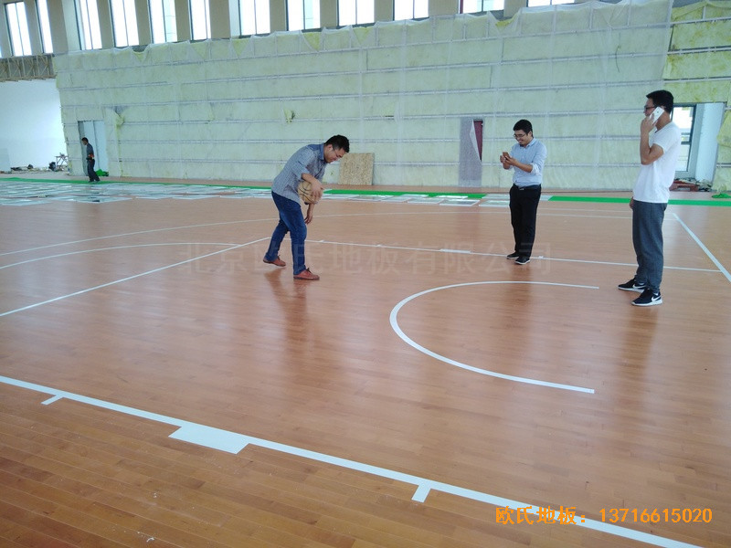鹽城濱海永寧實驗小學籃球館體育地板鋪設案例4