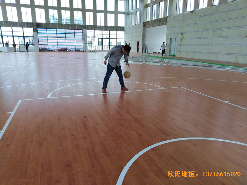 鹽城濱海永寧實驗小學籃球館體育地板鋪設案例5