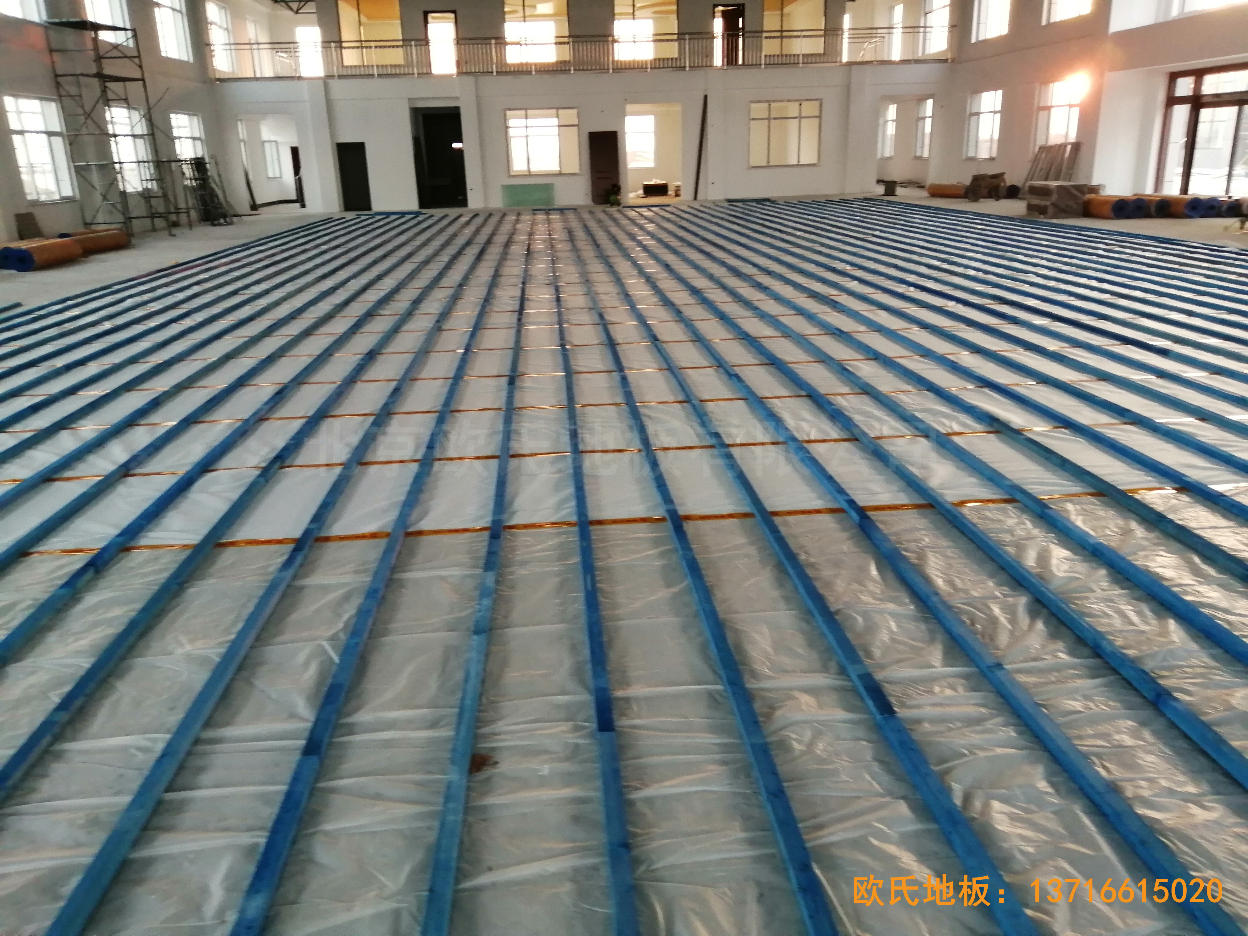 萊州銀海工業園消防特訓隊籃球館體育木地板鋪設案例1