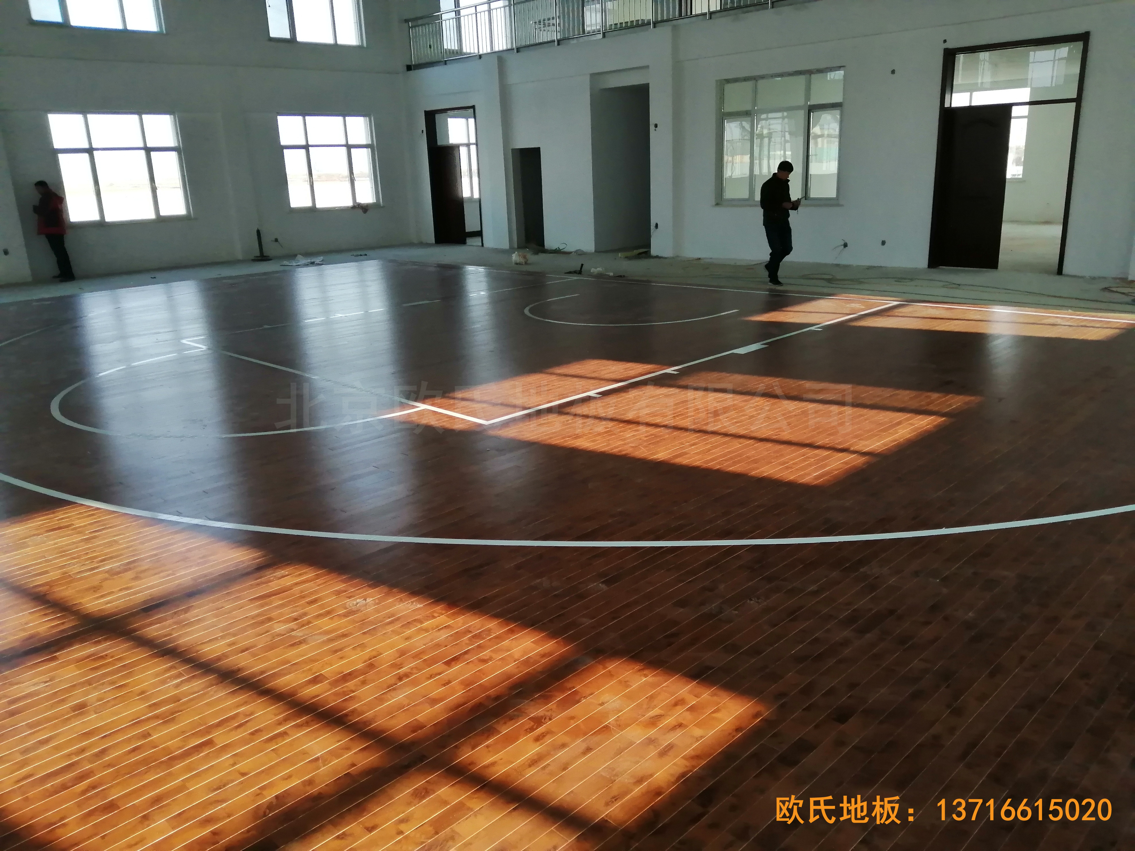 萊州銀海工業園消防特訓隊籃球館體育木地板鋪設案例5