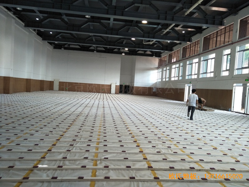 西南大學華南城小學運動館體育木地板施工案例2