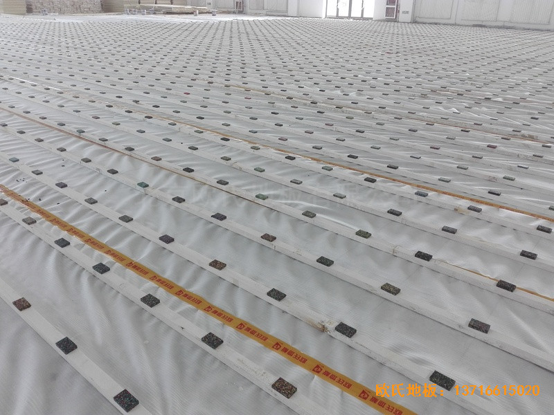 銀川北塔中學籃球館體育木地板鋪設案例1