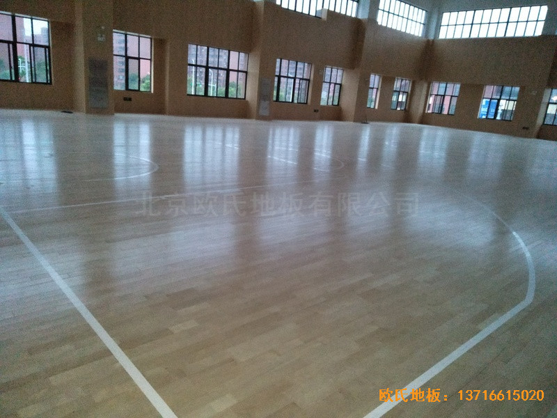 上海松江區佘北學校運動館體育地板鋪裝案例0