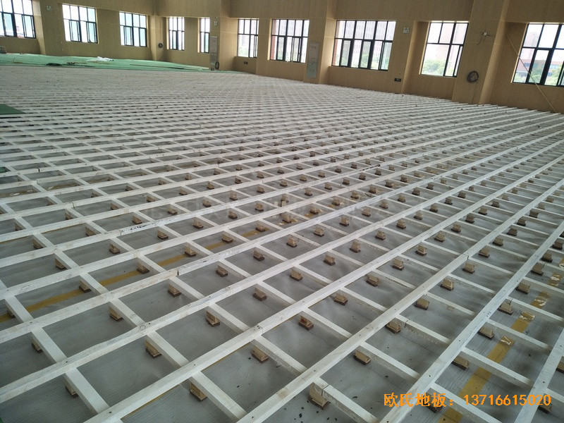 上海松江區佘北學校運動館體育地板鋪裝案例2