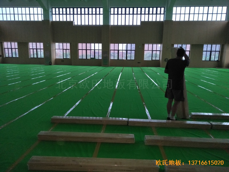 上海松江區佘北學校運動館體育地板鋪裝案例3