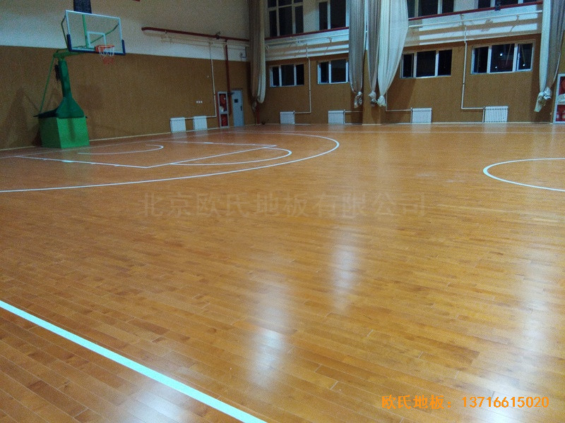 北京懷柔實驗小學籃球館運動地板安裝案例4