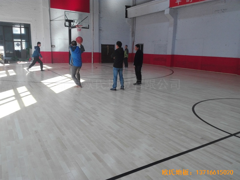 吉林琿春躍動體育中心運動木地板施工案例5