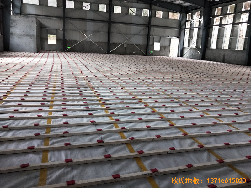 四川阿壩州馬爾康消防支隊籃球館運動地板施工案例1