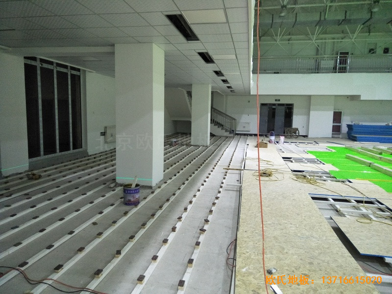 天津一號路四十八中籃球館運動木地板鋪設案例1