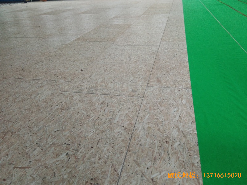 山東李滄徐水路小學籃球館體育地板施工案例2
