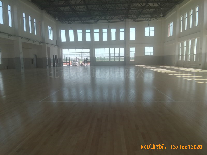 山東沾化第三實驗小學體育館體育木地板鋪裝案例0