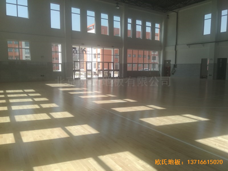 山東沾化第三實驗小學體育館體育木地板鋪裝案例5