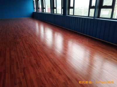 廣東臺山市郎城汽車城運動館體育地板安裝案例