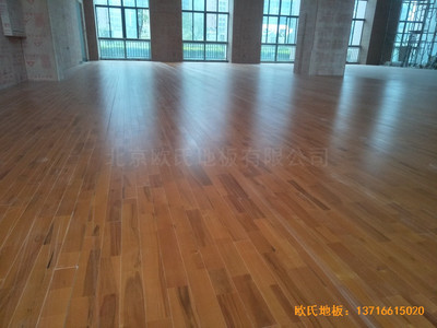 福建泉州海關橋南運動場體育木地板施工案例