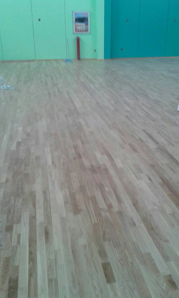 運動木地板裂開怎么維修