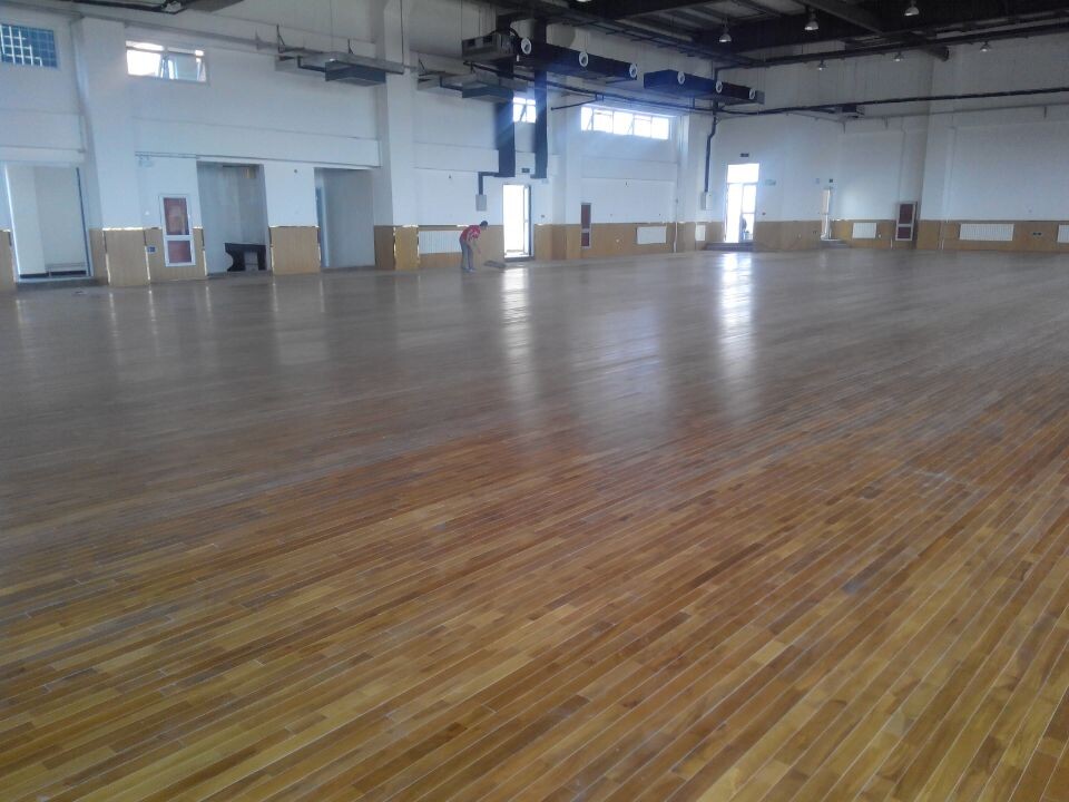 楓木地板和柞木地板的區別