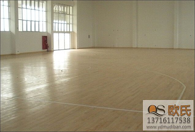 什么原因致使室內運動木地板出現鼓包